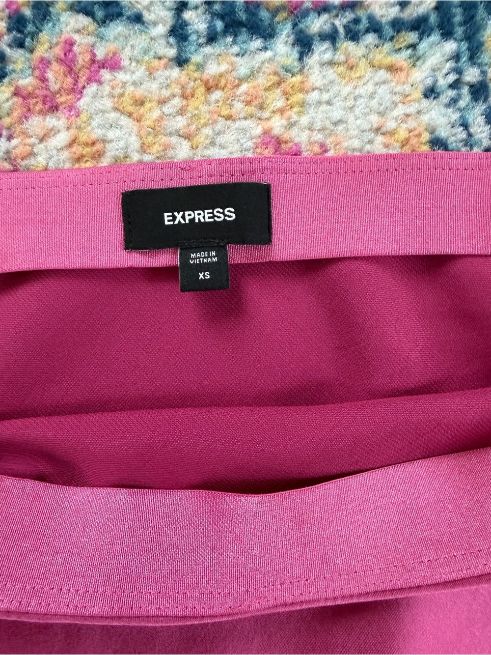 Express Satin Side Slit Maxi Skirt Pink XS - Picture 3 of 5